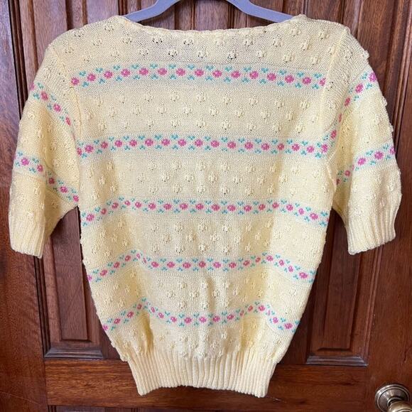 Vintage Light Yellow Sweater with Pink Flowers by Billie Jo Women's Small - Picture 2 of 3